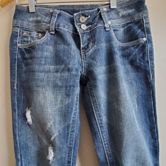 Skinny distressed jeans, shorter legs, great for ankle boots, small size - Picture 8 of 8